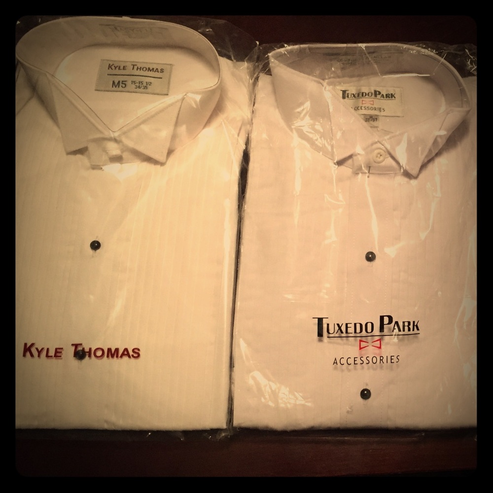 Men's White Wing Dress shirt with Pleats (NEW)
